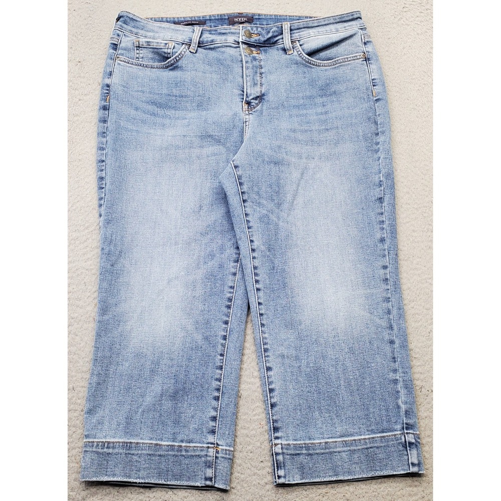 NYDJ Marilyn Crop Jeans Womens 14 Blue Denim Light Wash Relaxed Fit Streetwear